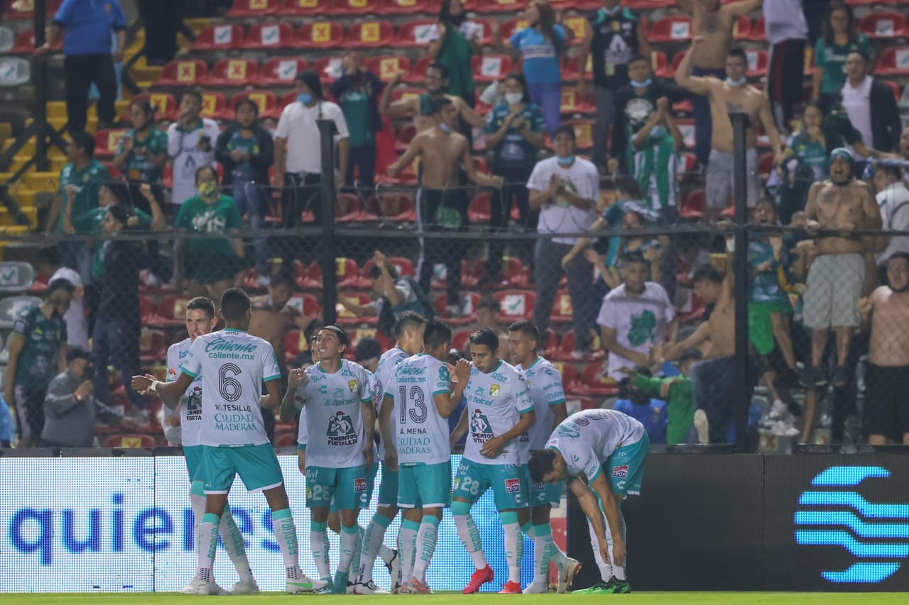 Elías Hernández anota al minuto 28 y le da la victoria a León 0-1 sobre Querétaro.