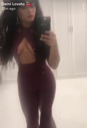 Como una de las pasiones de Selena era la moda, se sabe que el brillante traje -que pasaría a la historia- fue creado por ella misma.