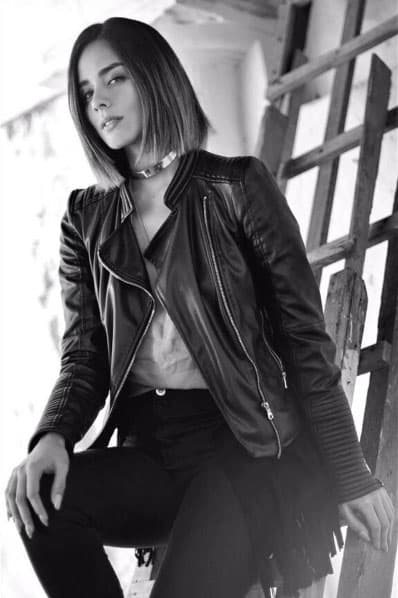 Ella también modelaba, aunque ahora ya no lo hace en pasarelas, lo sigue haciendo en campañas de productos.