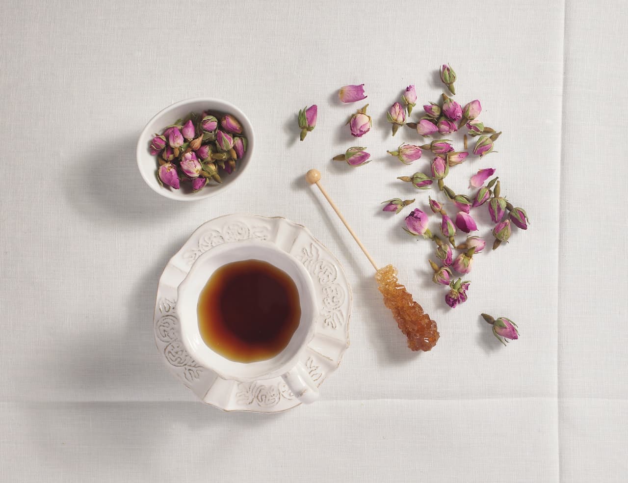 Rosa. ¡La flor del amor! Un té de rosas sería especialmente beneficioso para tu corazón y circulación sanguínea, lo cual contribuiría a aliviar tensiones.