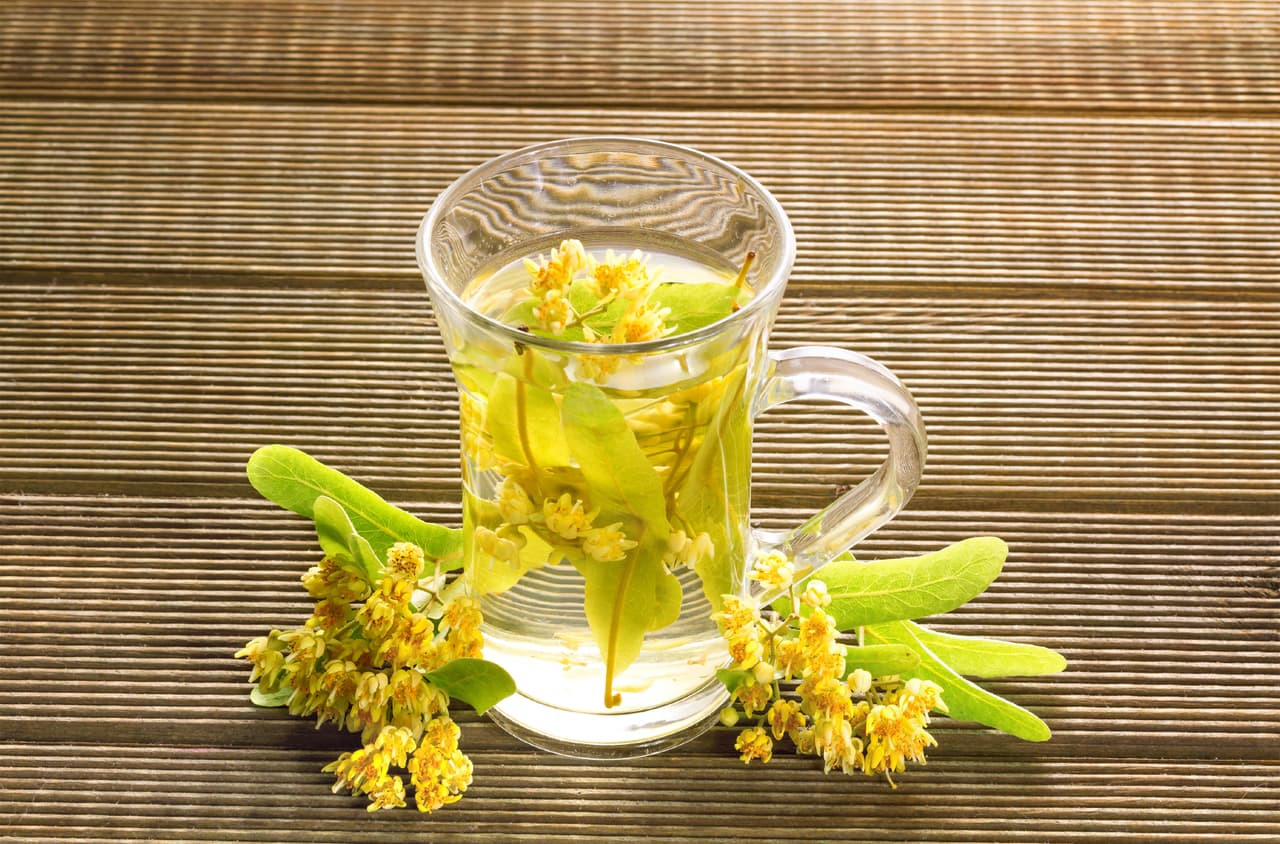 Tila. Las deliciosas flores de este enorme árbol son bien renombradas por su efecto calmante y relajante, nos indica el herbolario Sebastian Pole. ¿Qué otras infusiones recomienda?