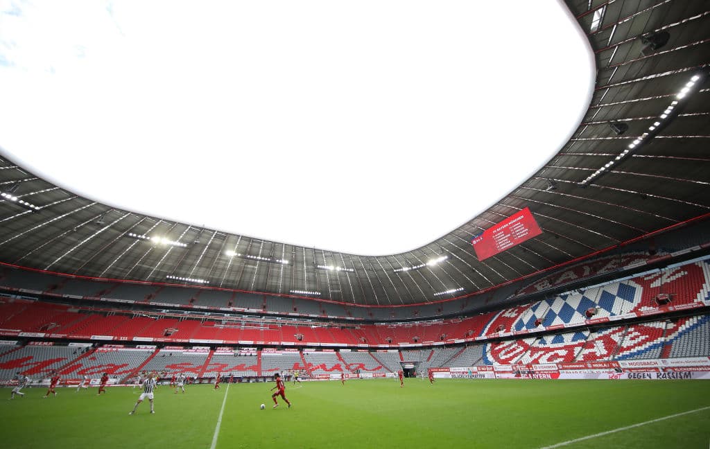 Aunque el nombre oficial del inmueble es Allianz Arena, por reglamento FIFA no se utiliza dicho nombre en competiciones organizadas por la UEFA.