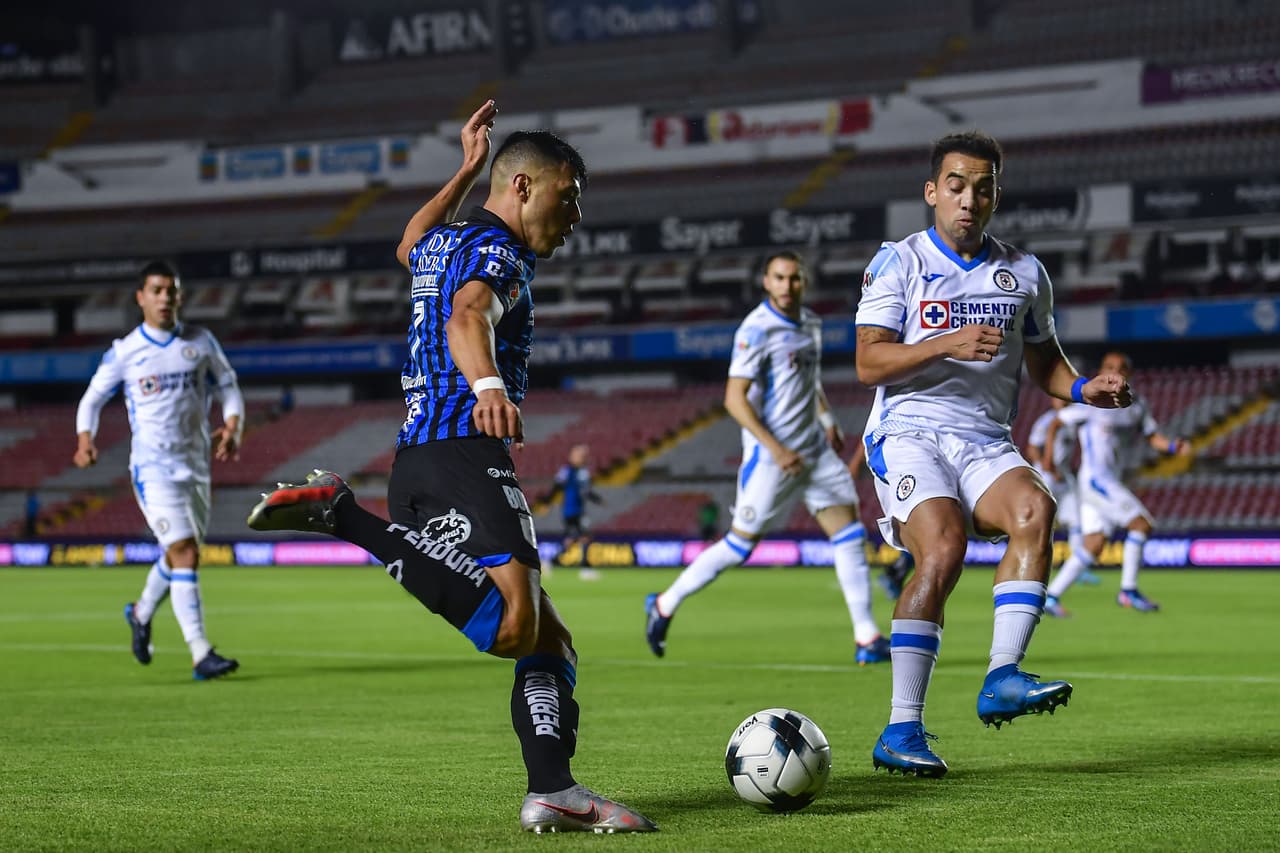 Cruz Azul se impuso 0-1 a Querétaro en La Corregidora con gol de Pablo Aguilar en la Jornada 15.