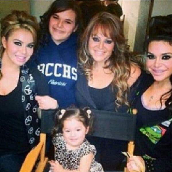 Derroche de belleza y carisma en la familia Rivera.