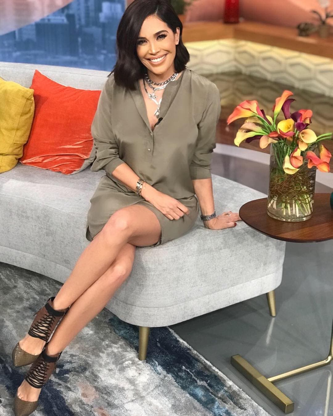 Se trata de Karla Martínez, cuya alegría le aporta un toque distinto a Despierta América.