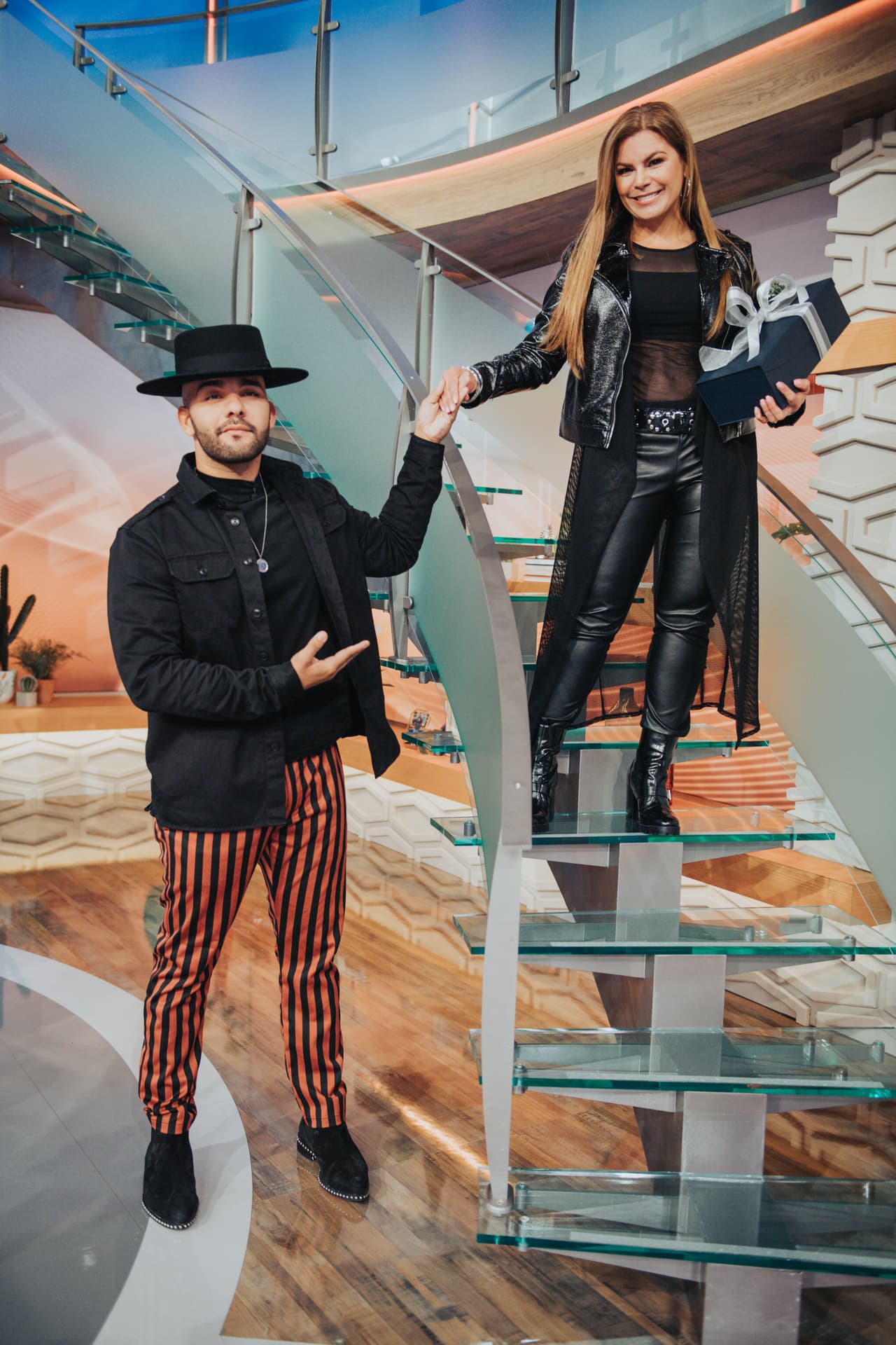 Olga Tañón y Gabriel fueron los padrinos de lujo de nuestro show y llegaron con un regalito para todos.