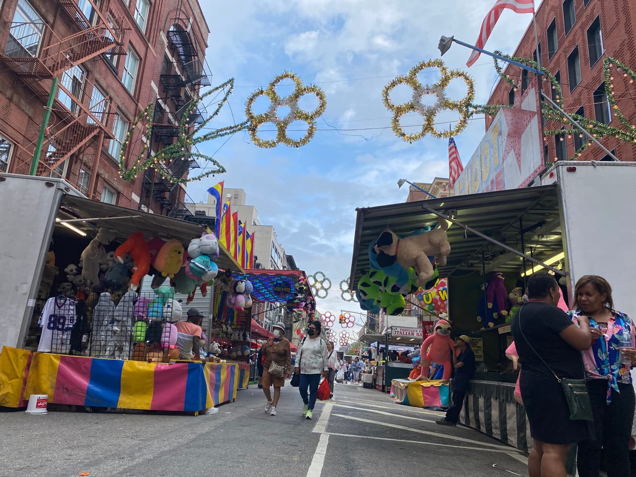 La fiesta del santo italiano se celebra el 19 de septiembre en Napoli. El festival se lleva a cabo desde el 16 de septiembre al domingo 26 de septiembre.
<br>