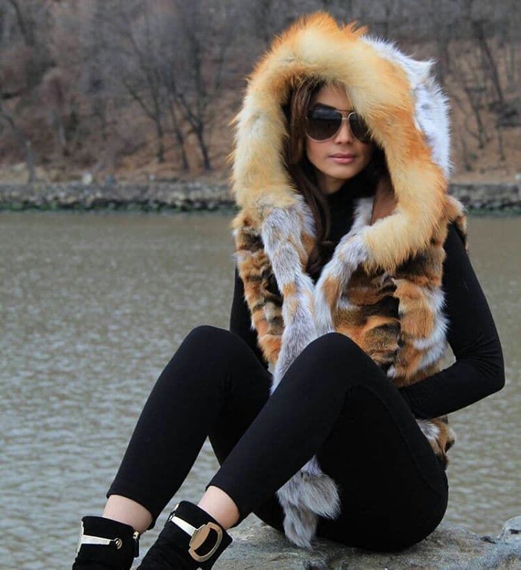 Este domingo en el segundo show de NBL VIP, se revelarán los nombres de las dos participantes que entrarán a la competencia. No te lo pierdas a las 8/7C por Univision.