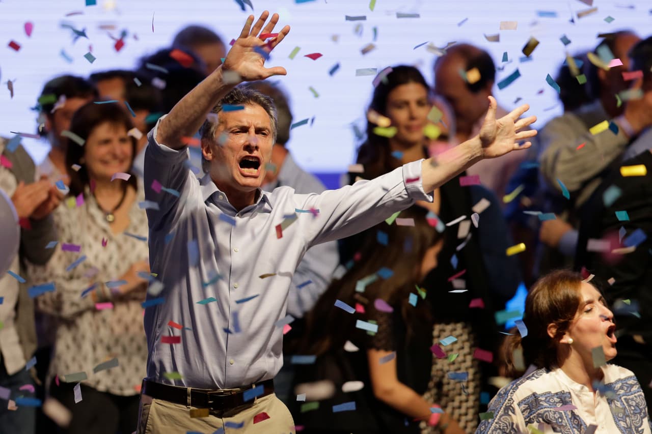 Scioli y Macri van a segunda vuelta en Argentina en noviembre
