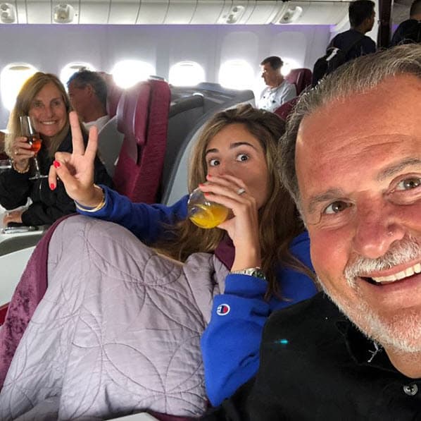 El Gordo y La Flaca continúan de vacaciones. Raúl de Molina se despidió de la isla Mykonos en Grecia, para viajar con su familia a Catar.