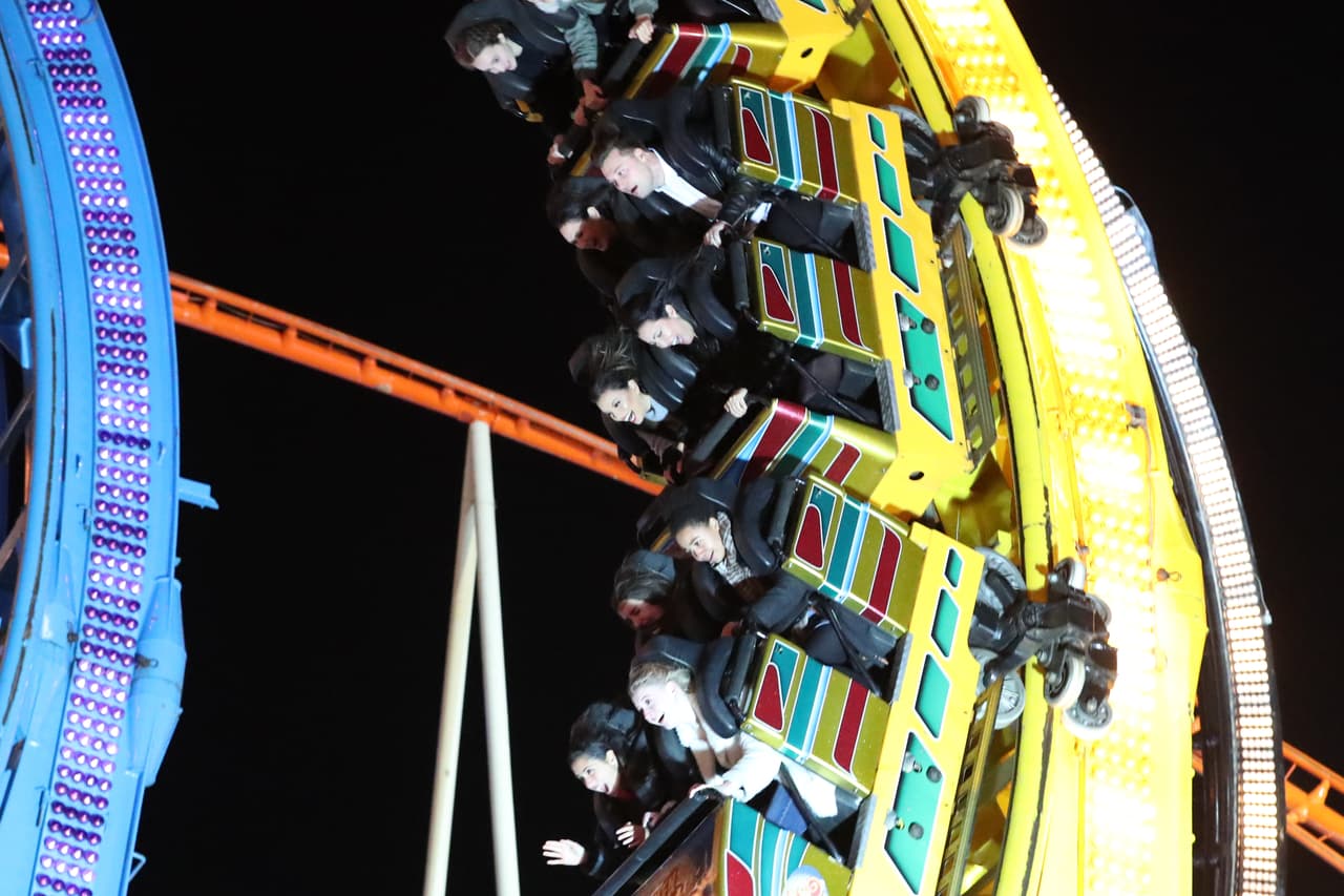 Eva tampoco perdonó la canoa en péndulo, seguro que se desquitó soltando adrenalina al 100 por ciento.