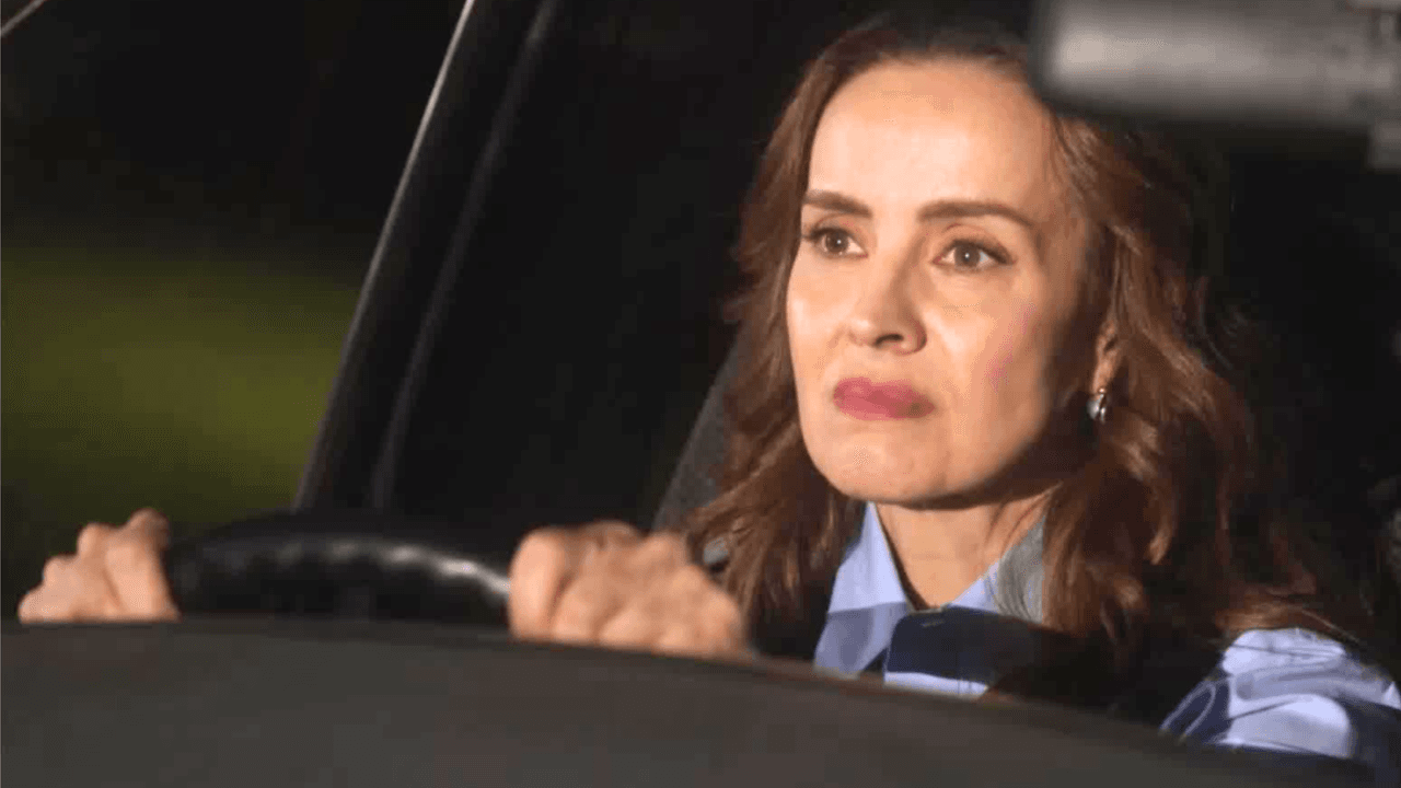 Paloma sale en búsqueda de Renato | Mi Rival | Capítulo 31