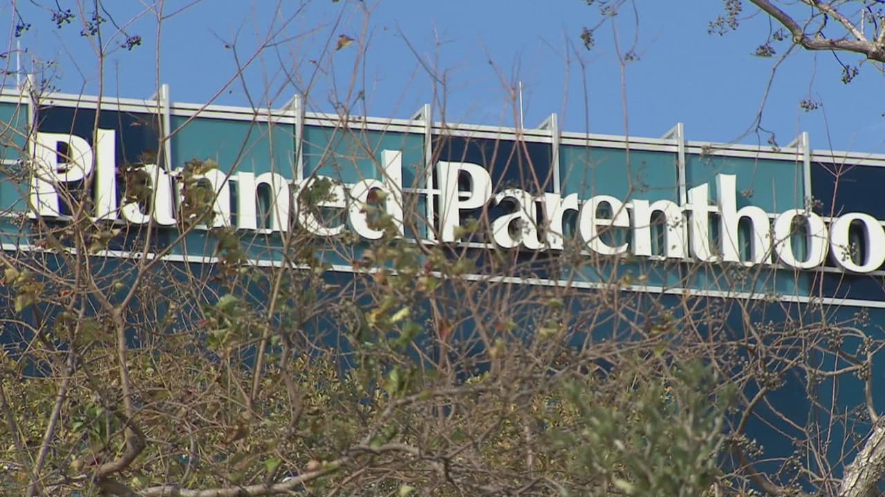 Organizaciones provida y Planned Parenthood permanecen al tanto de la elección presidencial