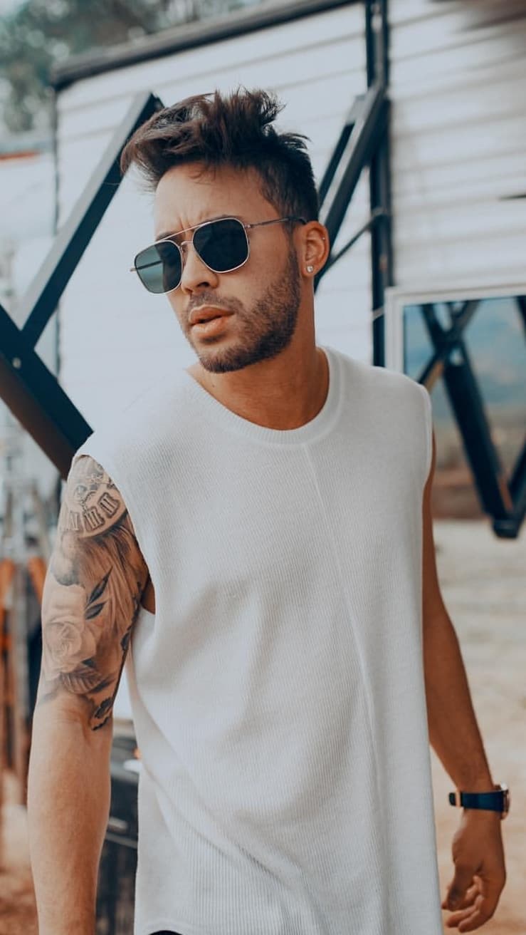 Las coordinadoras también mencionaron cómo se involucraron los novios en la organización y las veces que visitaron la ciudad para ver los detalles de la boda: “Emeraude tenía muy claro lo que quería, es una persona muy linda y sabe lo que quiere. Ella vino una vez con su mamá y luego otra con Prince para revisar que si le gustaba la locación”.
<br>