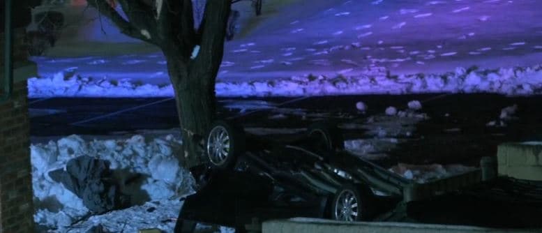 Al menos un muerto luego de que auto aterrizara en techo de restaurante de Filadelfia