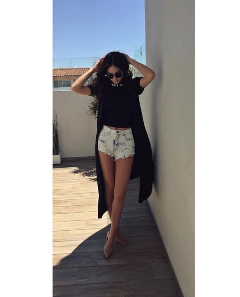 Y es que la guapa originaria de Guadalajara siempre ha tenido una silueta envidiable, pero al parecer sus fans notaron que está demasiado delgada.