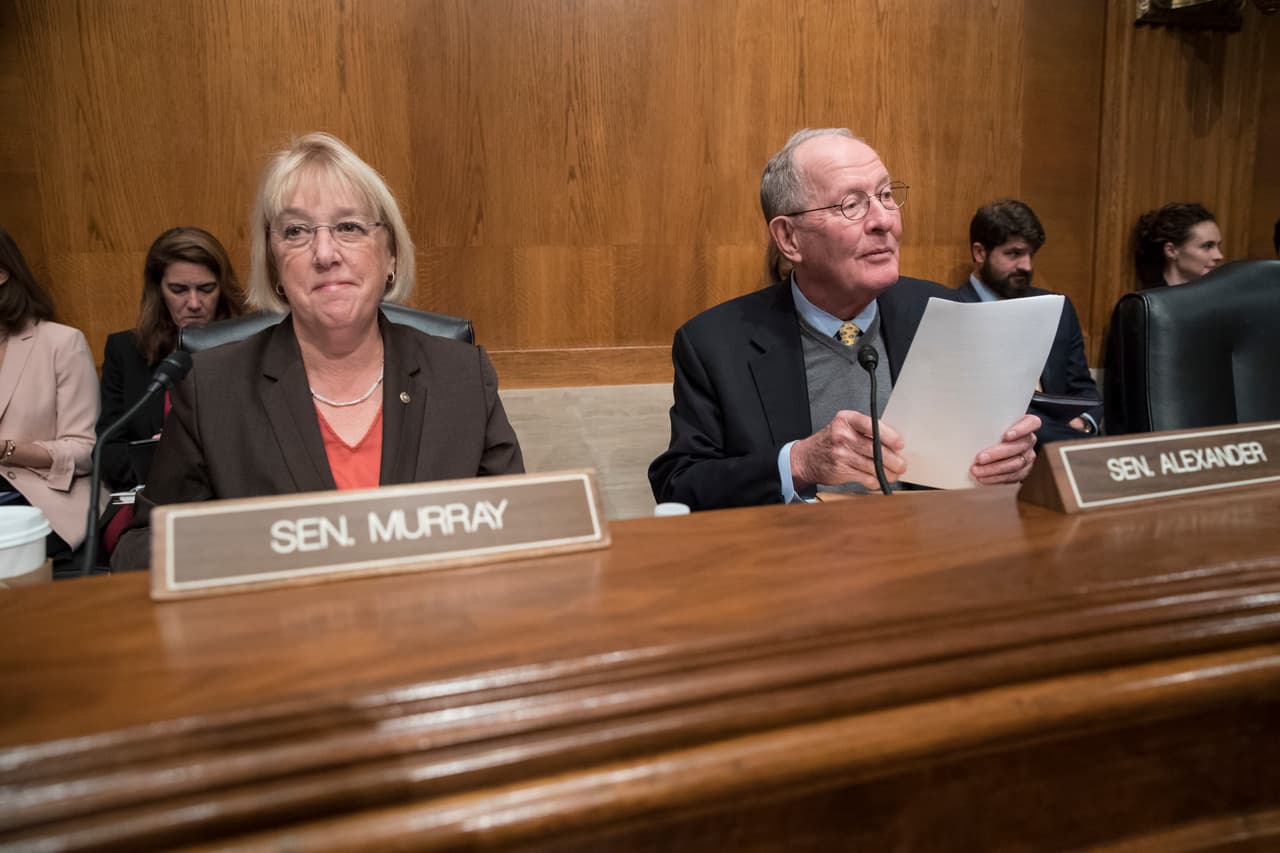 Trump se contradice: ayer apoyó el plan bipartidista para financiar subsidios de Obamacare, hoy ya no