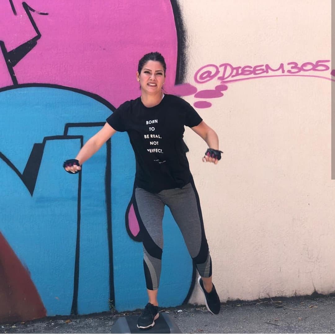 Recientemente vimos un video nombrado ‘Entrenando a Ana Patricia’, donde ella misma habla de su actitud hacia su entrenador: “Me quejo mucho pero lo hago, quienes vieron el Instagram Live ese día saben de qué hablo y si no mañana se los comparto para que se rían un poco o mucho”.
<br>