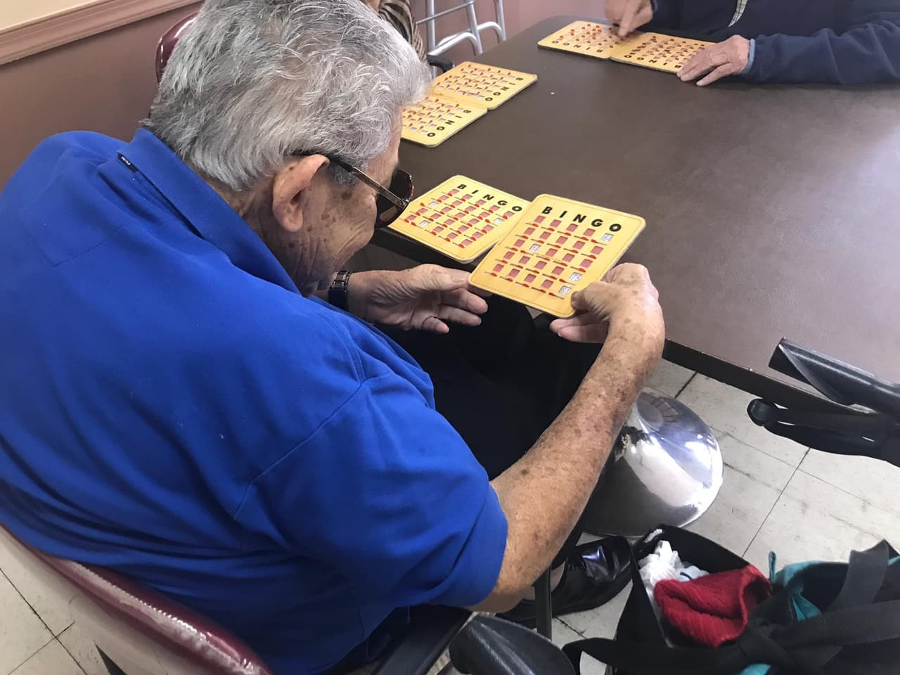 El recorte a estos centros ha dejado a muchas personas de la tercera edad preguntándose por su suerte, sin esta ayuda tan fundamental para su sobrevivencia.