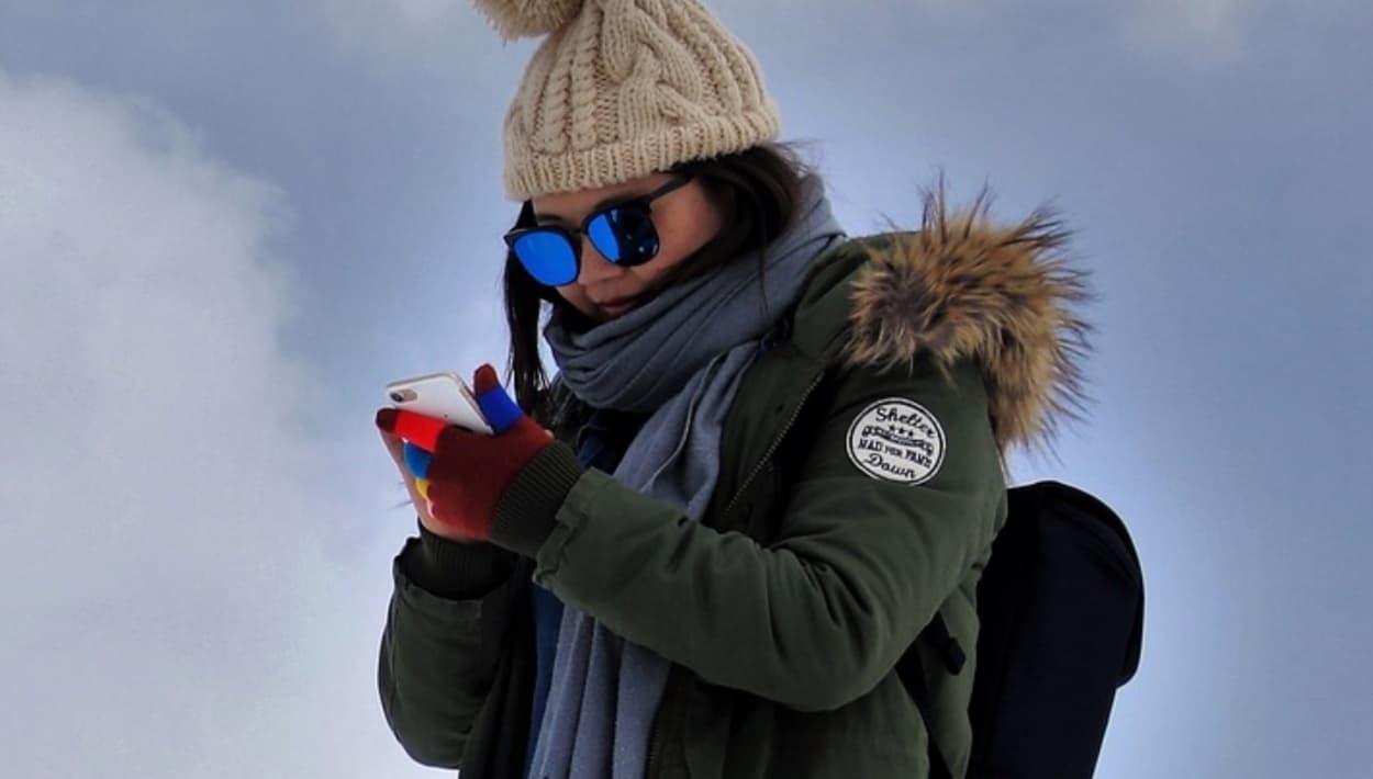 ¡No prestes tu celular en la calle! Esto hacen los delincuentes con tus aplicaciones