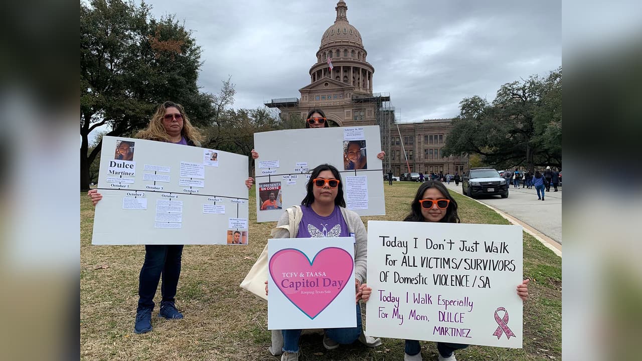 "Le prometí a tus hijos, a nuestros padres y hermanas pero sobre todo, te prometí encontrarte y encontrar justicia, no voy a parar hasta que eso pase", dijo Lorena Martínez, hermana de Dulce que no ha cesado la búsqueda desde que la madre hispana desapareció.
