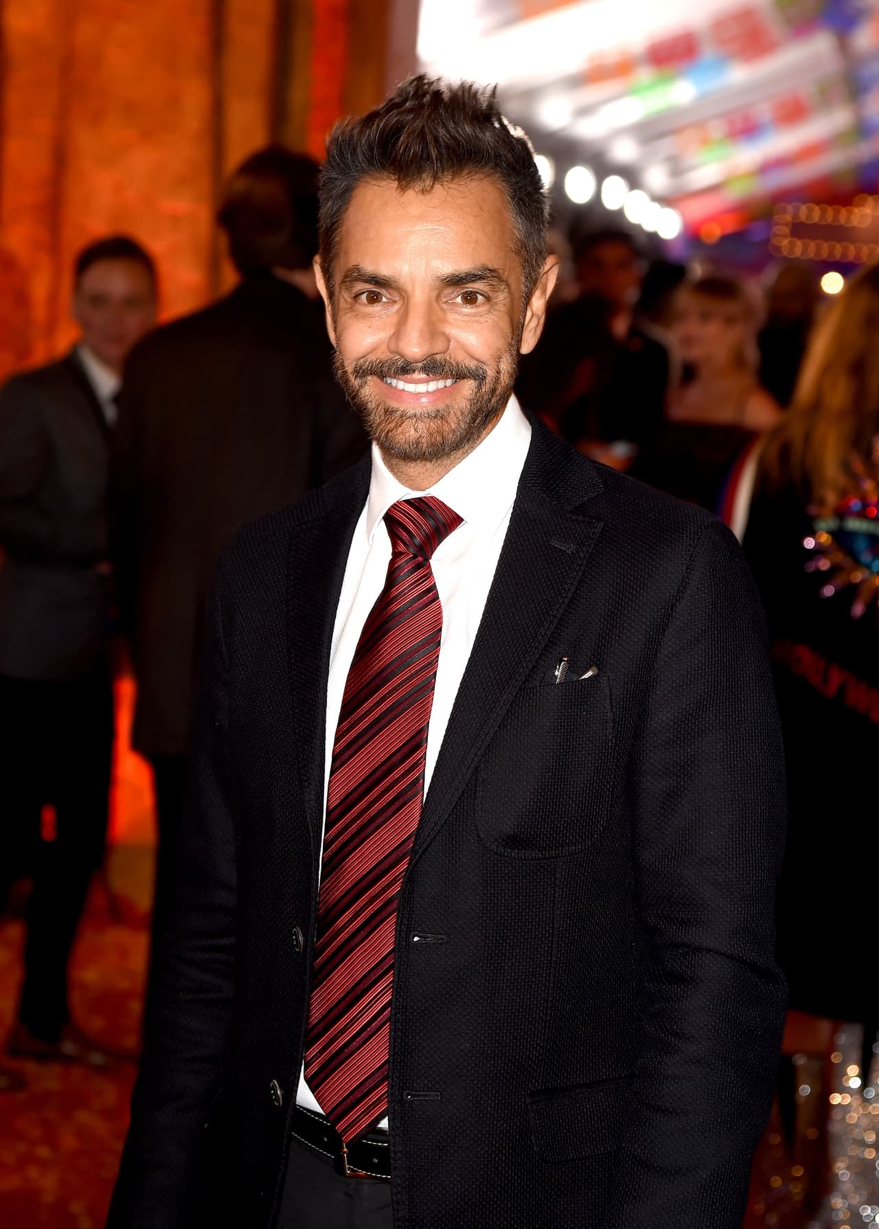 Seguida por su compatriota 
<b><a href="https://www.univision.com/temas/eugenio-derbez">Eugenio Derbez</a></b>, quien también fue invitado por la Academia para presentar una de las tantas categorías.