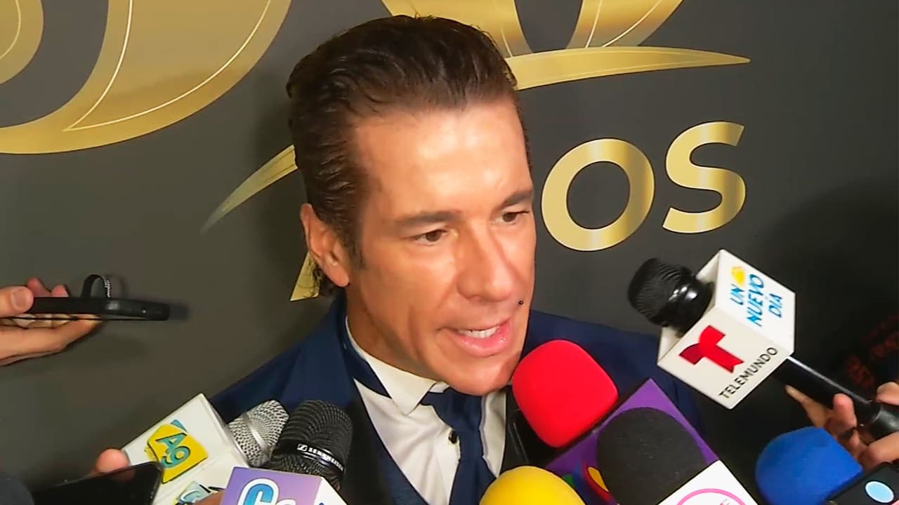 Fernando Carrillo celebra sus 50 años y no descarta hacerse cirugías estéticas en un futuro