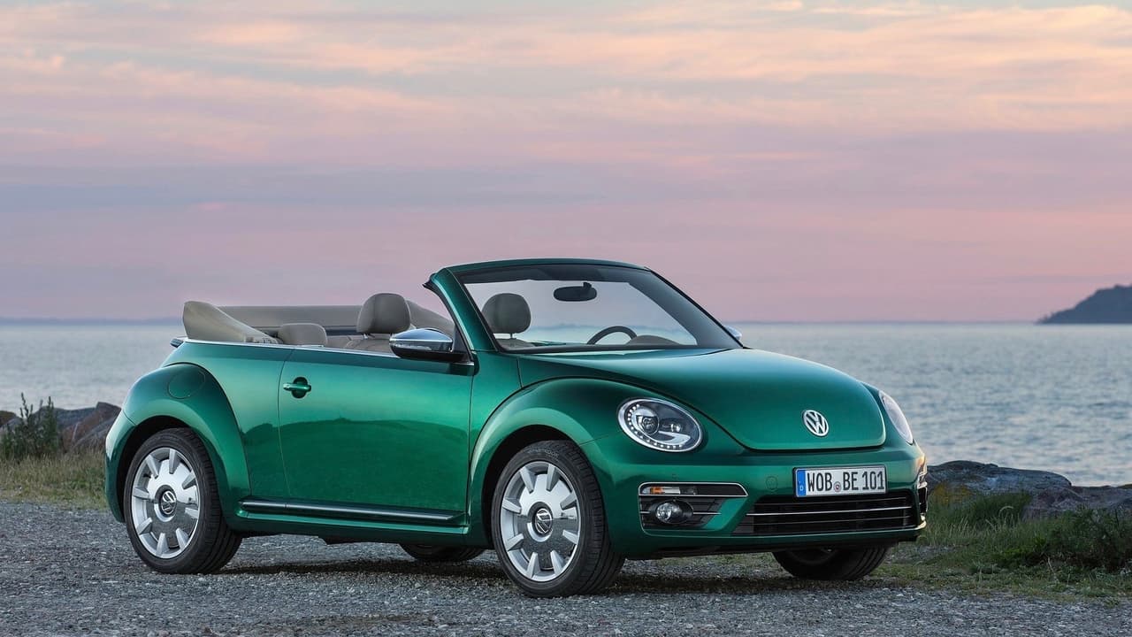 <h3 class="cms-h3-H3"><a href="https://www.univision.com/noticias/volkswagen/volkswagen-beetle-final-edition-2019-la-re-despedida-fotos" target="_blank">Volkswagen Beetle</a></h3>
<br>El pequeño coupé de 
<a href="https://www.univision.com/temas/volkswagen" target="_blank">Volkswagen</a> perdió todo sentido en un mercado que favorece a camionetas y camiones. Ni siquiera la fuerte nostalgia que proyecta pudo salvar al 
<a href="https://www.univision.com/noticias/autos-historicos/la-historia-del-volkswagen-beetle-mas-conocido-como-escarabajo-fotos" target="_blank">Beetle</a> de su final adelantado.