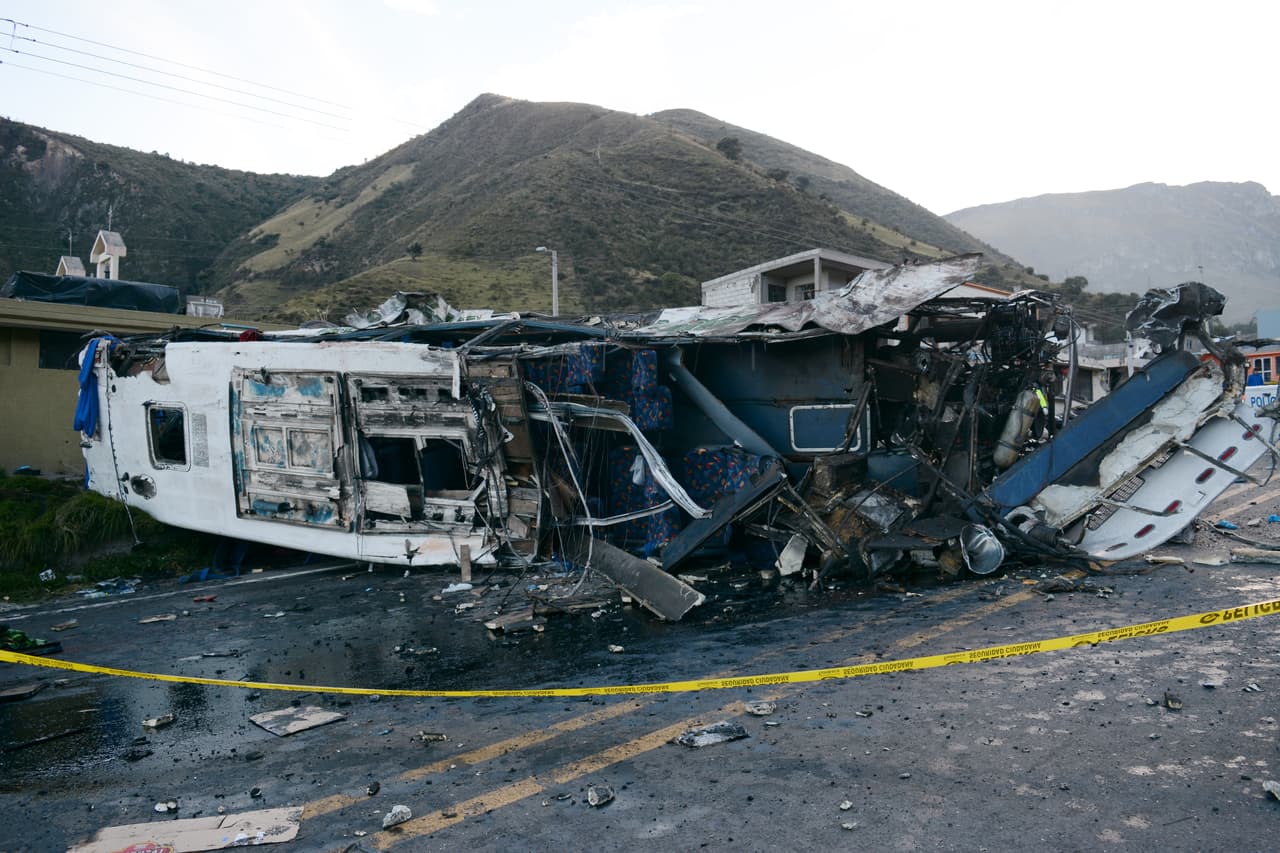 El Ministerio de Relaciones Exteriores de Colombia activó canales para atender las solicitudes de asistencia y expresó "sus más profundas condolencias a los familiares de los connacionales fallecidos".