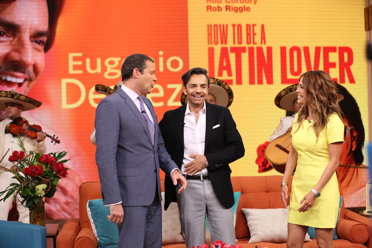 Esta divertida historia es su primer estelar en inglés y junto a él aparece la bella Salma Hayek.