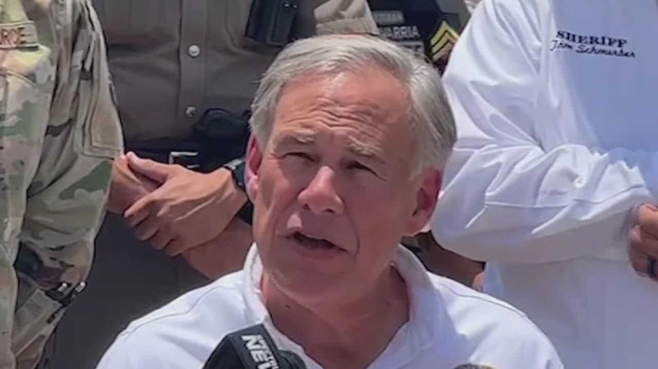 En tanto,
<a href="https://www.univision.com/local/austin-kakw/abbott-biden-inmigrantes-san-antonio-programa-inmigrantes-frontera">el gobernador de Texas, Greg Abbott</a>, responsabilizó al presidente porque señala que "es el resultado de sus políticas letales de fronteras abiertas", aunque legalmente Estados unidos no tiene sus límites fronterizos abiertos.