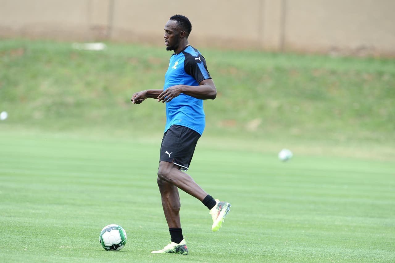 Usain Bolt - Chivas | Excampeón mundial y olímpico de atletismo. Se hizo hincha al saber que el equipo solo tenía mexicanos.