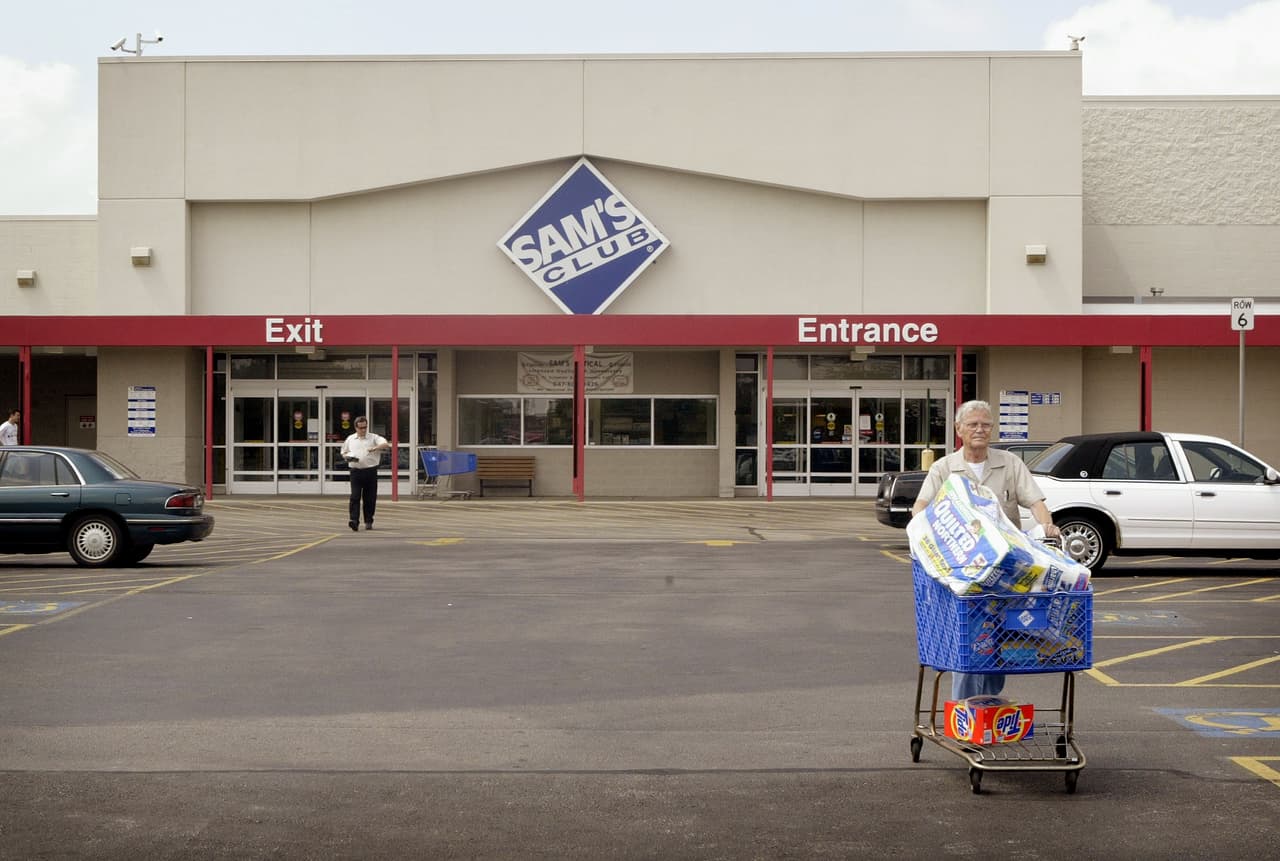 <b>Sam's Club: </b>Abierto hasta las 6 de la tarde en Nochebuena; cerrado el día de Navidad.