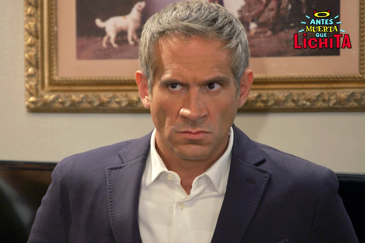 Los miembros de la API deciden suspender a Roberto de su cargo como presidente por anomalías en las finanzas de la API.