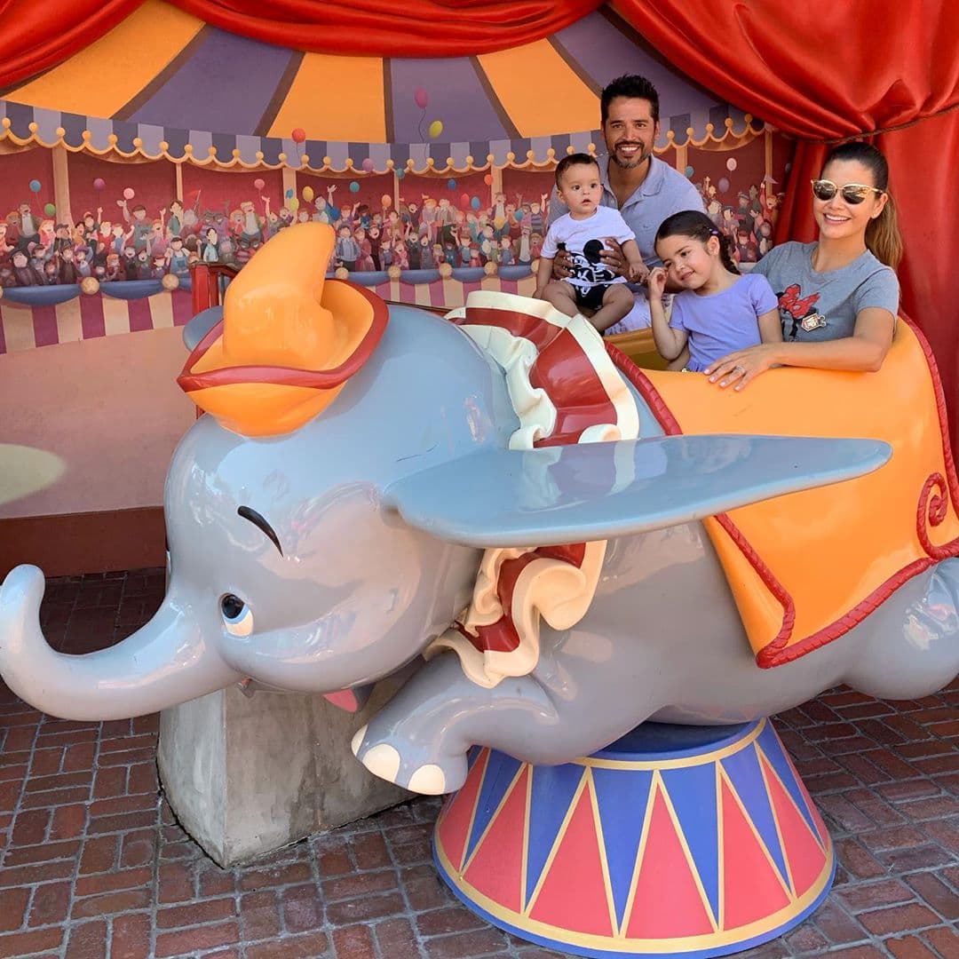 Él no fue el único sorprendido en este viaje al parque de diversiones, sino también Giulietta, que aunque ya lo ha visitado en repetidas ocasiones, esta vez tuvo una inolvidable experiencia.