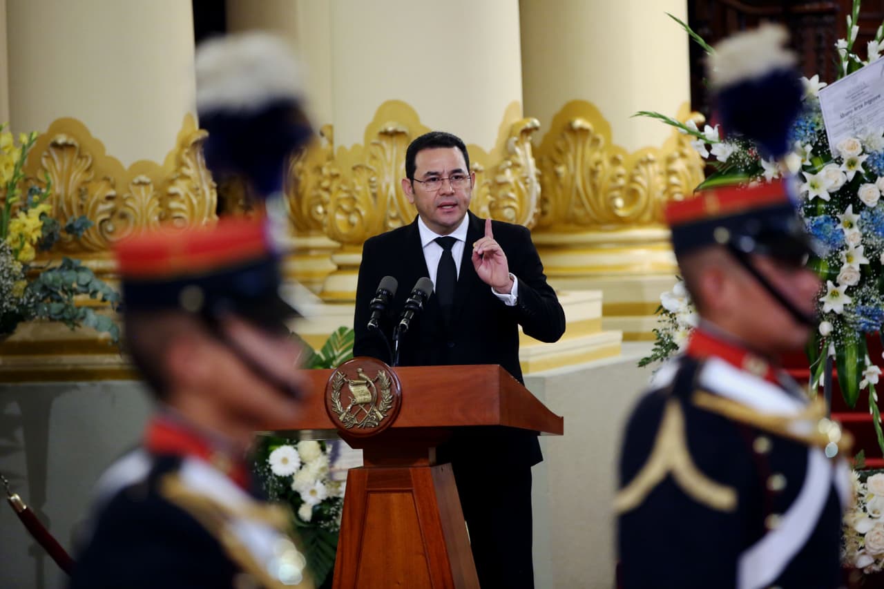 El presidente Jimmy Morales y su partido, acorralados por más investigaciones de corrupción