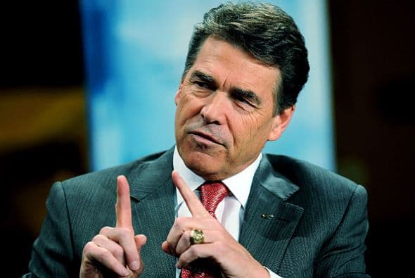 “Éste es un estado tan chido, quiero decir, ¡vamos, libertad o muerte! Te tiene que encantar esto, ¿no? (…) Yo vengo de un estado donde hay este pequeño sitio llamado el Álamo y allí declararon “victoria o muerte”. Nosotros nos inclinamos a ese tipo de slogans: “Libertad o muerte”, “Victoria o muerte”. ¡Tráiganlo!" - Dijo Perry en su discurso en Ohio el 28 de octubre.