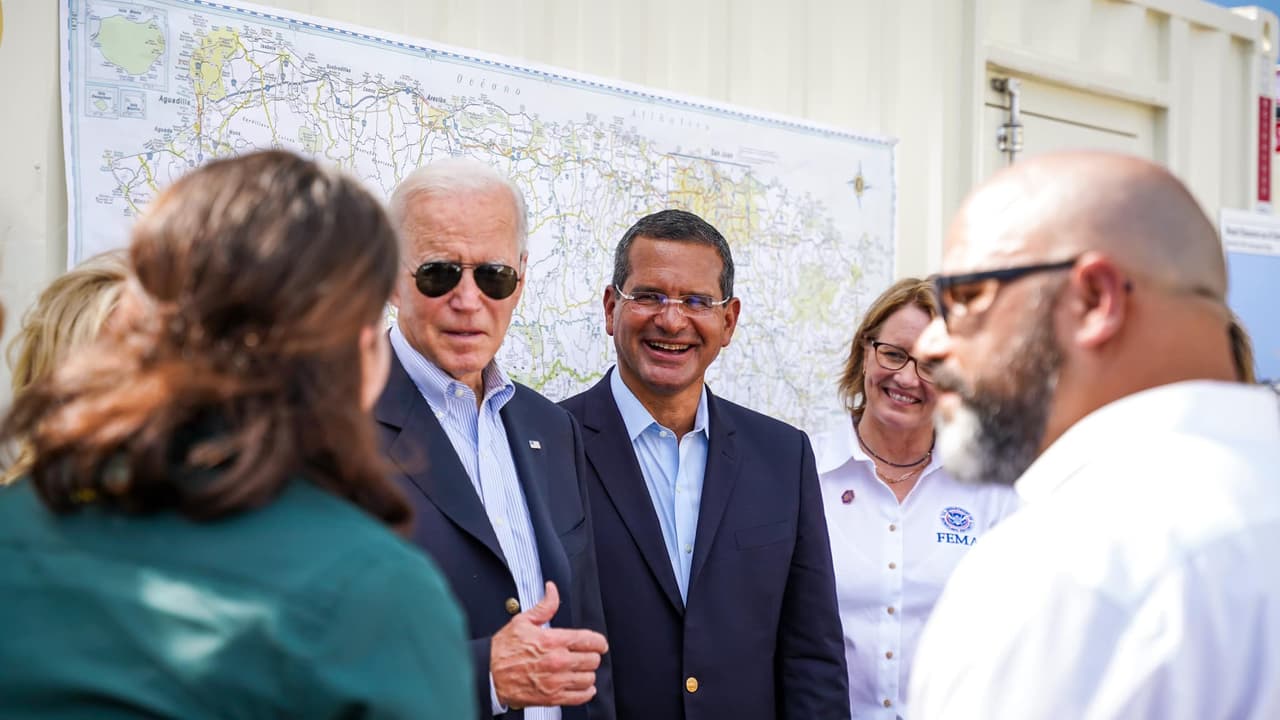 En un mensaje de casi 17 minutos, recordó que después del huracán María, en el 2017, el Congreso aprobó “miles de millones de dólares para Puerto Rico, y mucho no ha llegado. Vamos a asegurarnos de que reciban cada centavo. No nos vamos a ir, mientras sea presidente, hasta que cada cosa que podemos hacer, se haga”.