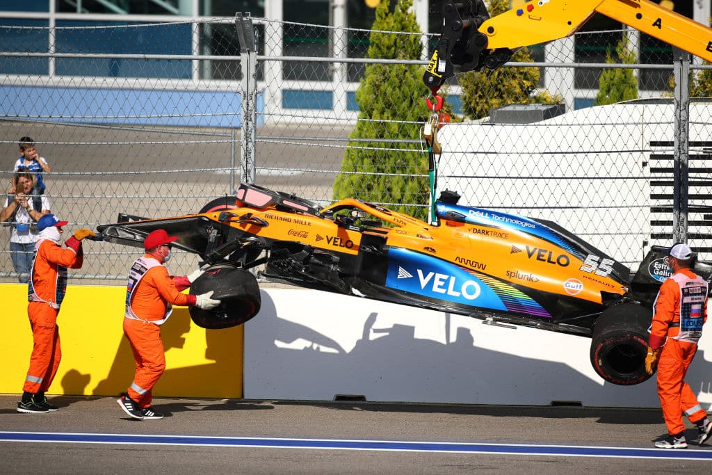Bottas gana su segundo Grand Prix del año, en el podio lo acompañó Verstappen y Hamilton. El mexicano Sergio Pérez tuvo la oportunidad de tener un lugar en el podio pero se quedó en la cuarta posición en el Gran Premio de Rusia.
