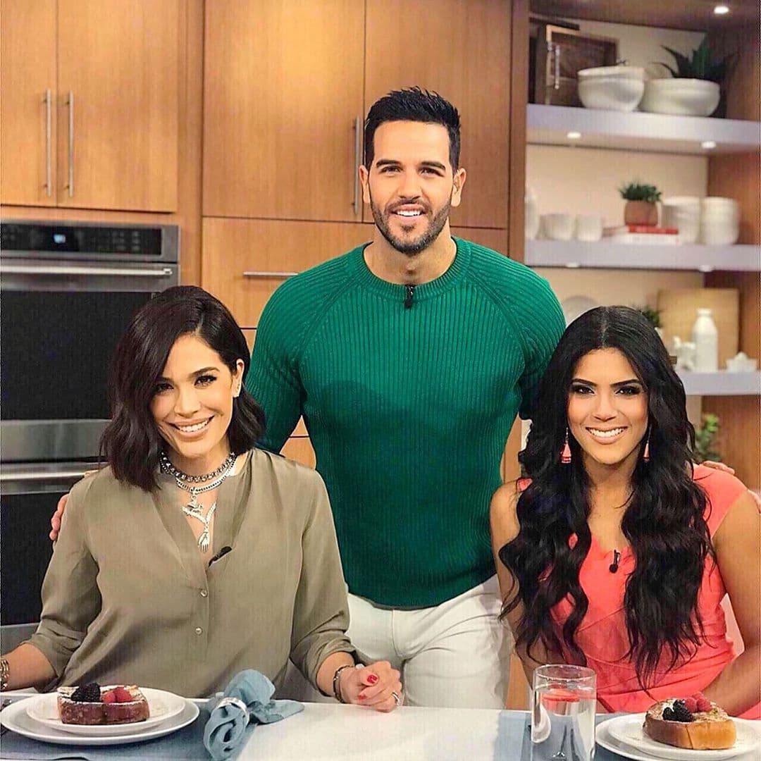 Yisus cumple con su objetivo de ser un excelente padre para sus pequeñas niñas, Anabella y Silvina, a quién consiente todos los días con un exquisito desayuno. No solo sus hijas disfrutan de los platillos del chef, sino también sus compañeros del show. Es así como cada uno de nuestros conductores tienen pasiones que las convierten en proyectos disfrutables.