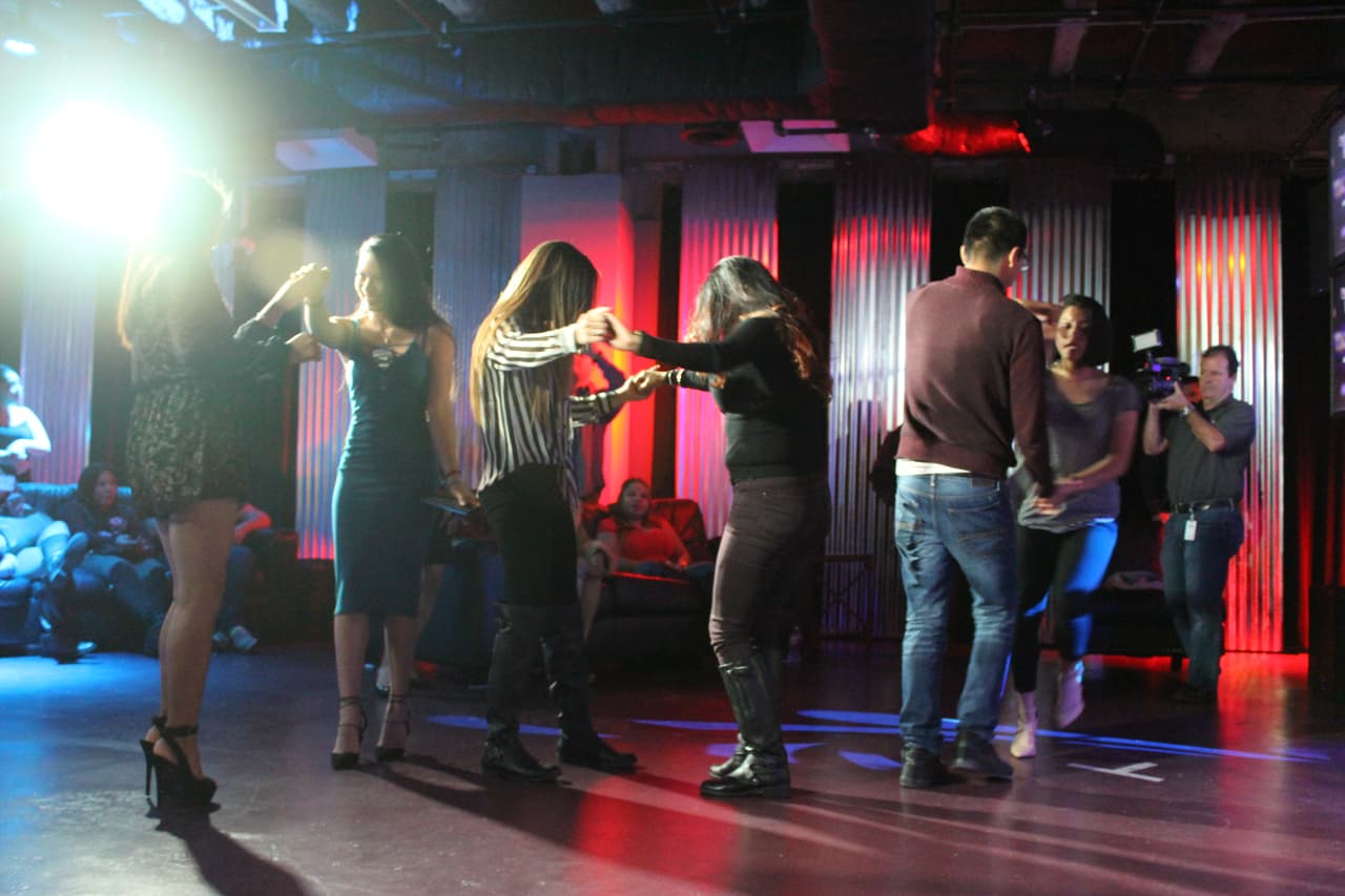 Otro de sus contagiosos temas que nos pusieron a bailar fue "Culpo A Mi Mente".