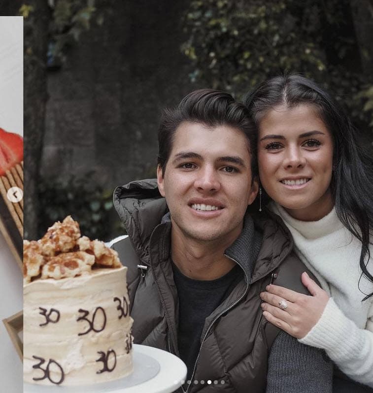 "Una de las claves de mi relación es nuestra comunicación y nuestra amistad. Jamás hemos dejado de hablar, nos extrañamos a diario", se sinceró en redes.
<br>