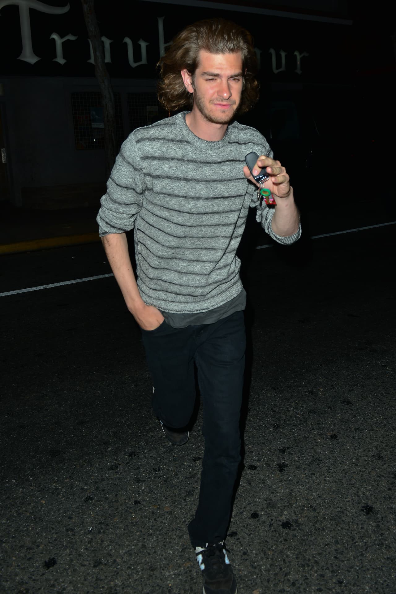 Emma Stone estaba en la obra de Broadway “Cabaret” en LA.