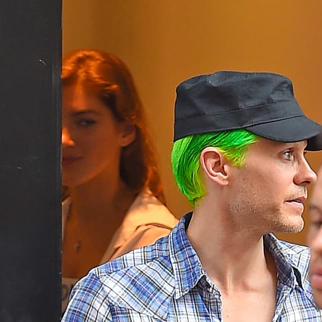 Y así quedó ella cuando él se despidió. ¡Qué conquistador!