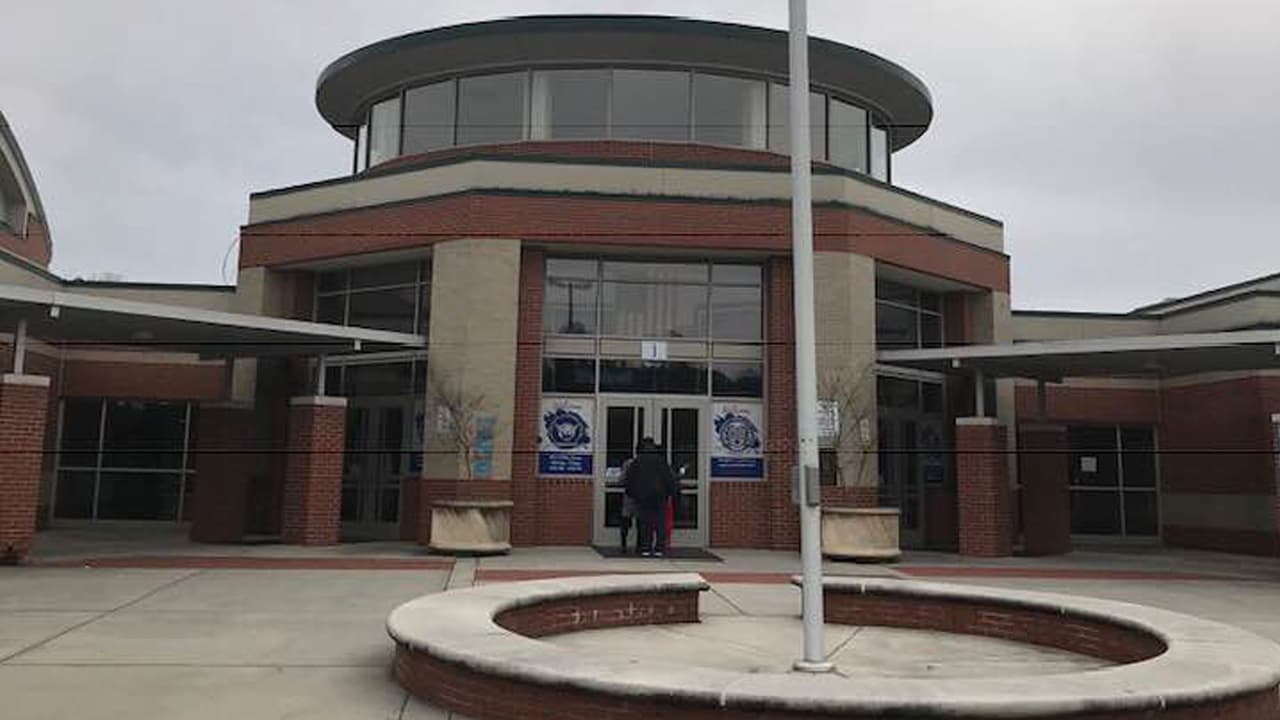 Análisis confirma sustancia peligrosa en alimentos que enfermaron a niños en escuela del área de Atlanta