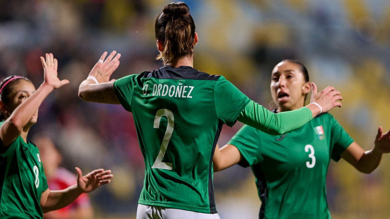 México Femenil da voltereta a Chile y tiene pie y medio en Semifinales