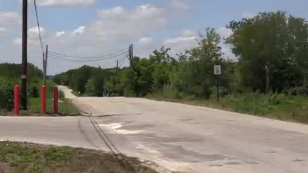 Operativo de tránsito de 'tolerancia cero' en Texas culmina con más de una docena bajo custodia de ICE