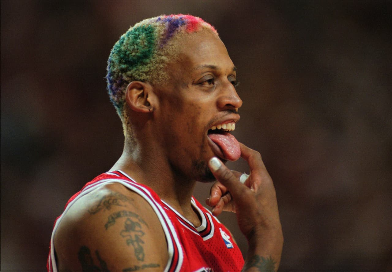 Rodman era un jugador fuerte, que hacía el trabajo sucio en la cancha y gran rebotador. Tras ser descartado por los Pistons, los Bulls lo llamaron para incorporarse a sus filas a pesar del mal historial personal que cargaba.