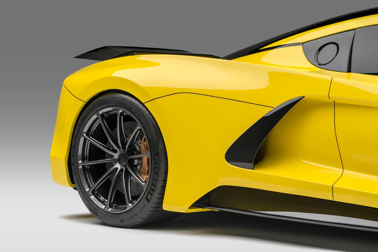 <b>Hennessey Venom F5</b>
<br>Utiliza neumáticos Michelin Pilot Sport.