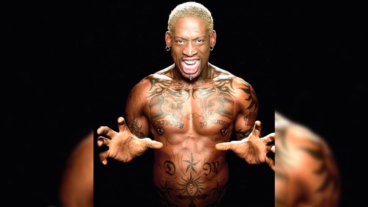 La impresionante, inaudita y espectacular colección de tatuajes de Dennis Rodman | En el pecho tiene tatuados unos toros ‘furiosos’.